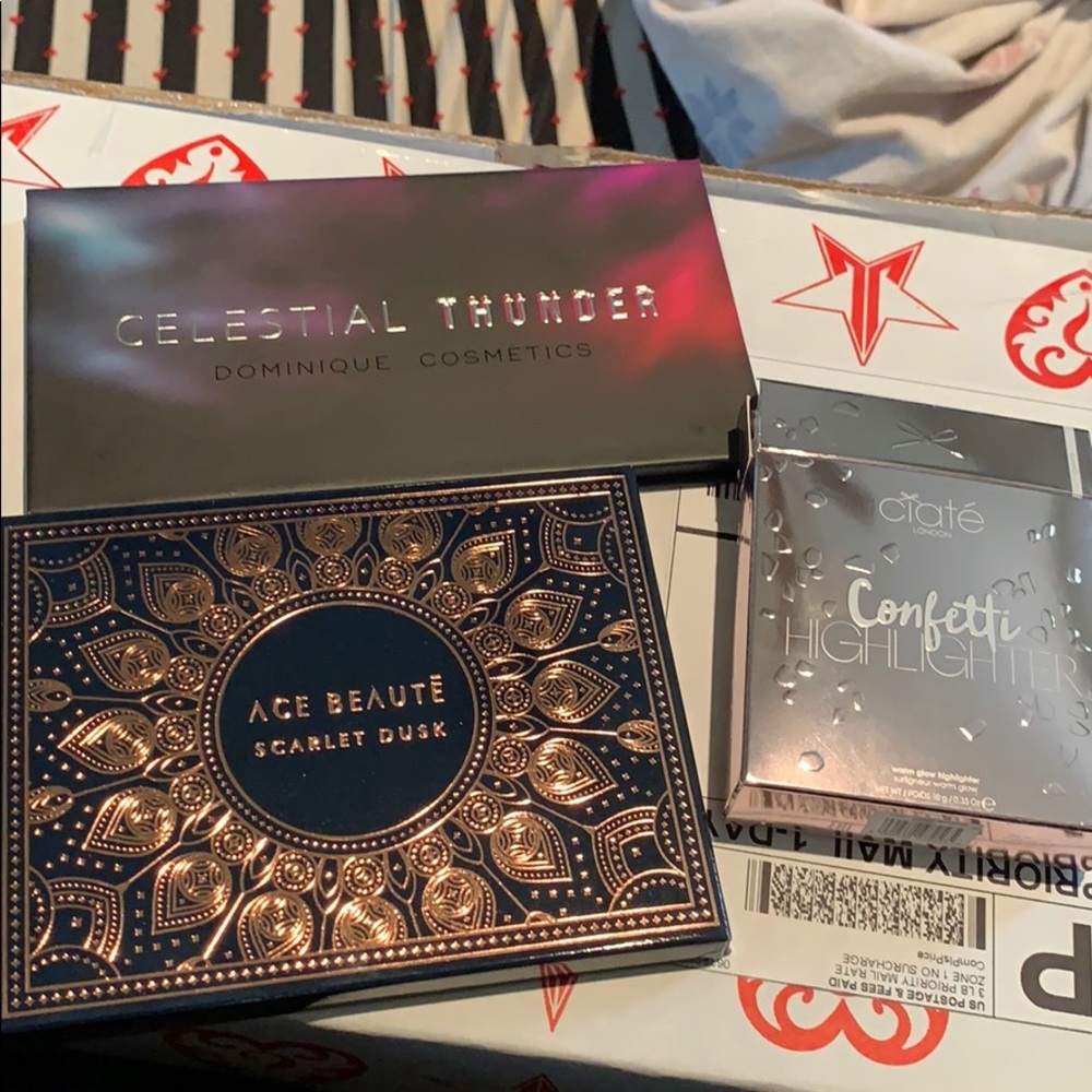 Eyeshadow bundle !